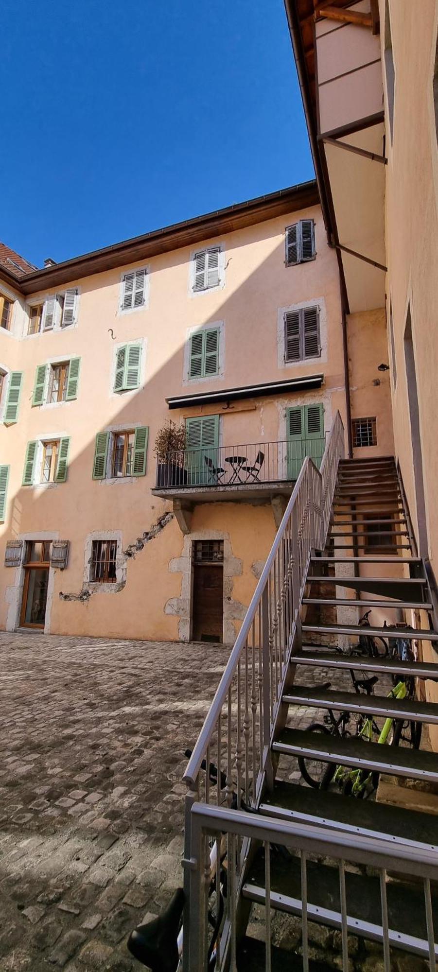 Appartement De Charme Au Coeur De La Vieille Ville Annecy Eksteriør billede
